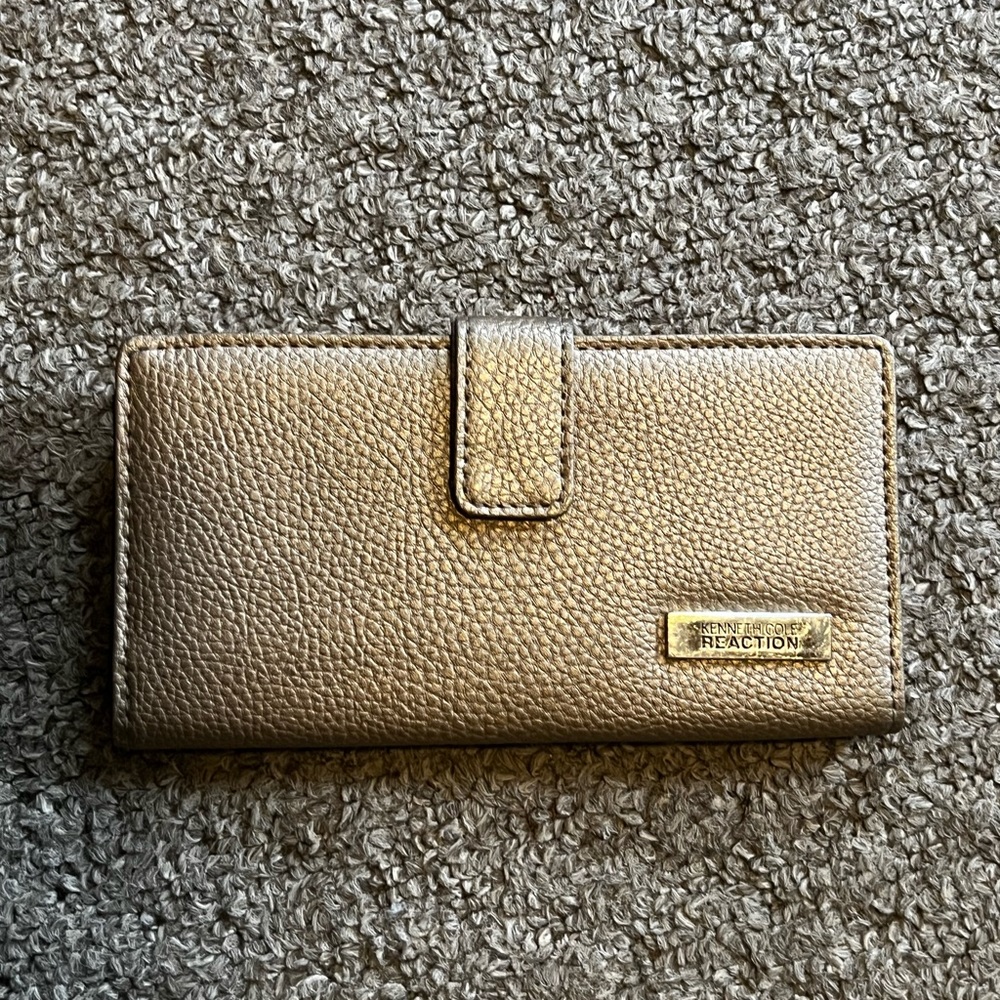 Kenneth Cole Reaction wallet